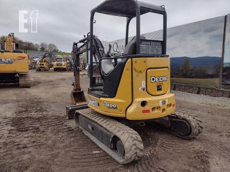 2020-deere-35g-image-41