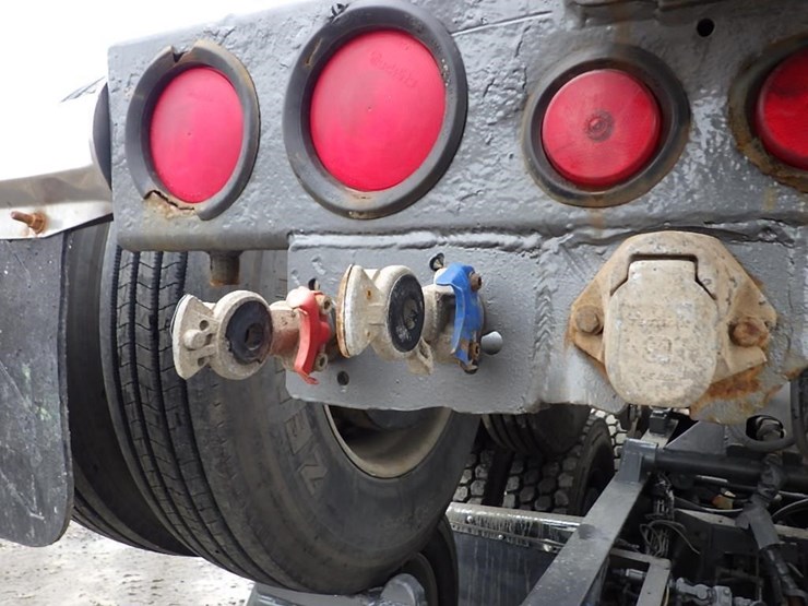 2019-kenworth-t880-image-12