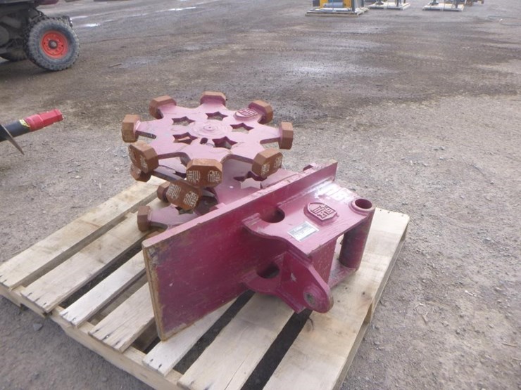 sui-17"-excavator-compaction-wheel-image-4