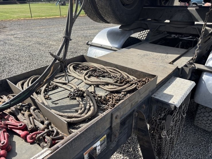 2013-kenworth-t800-image-22