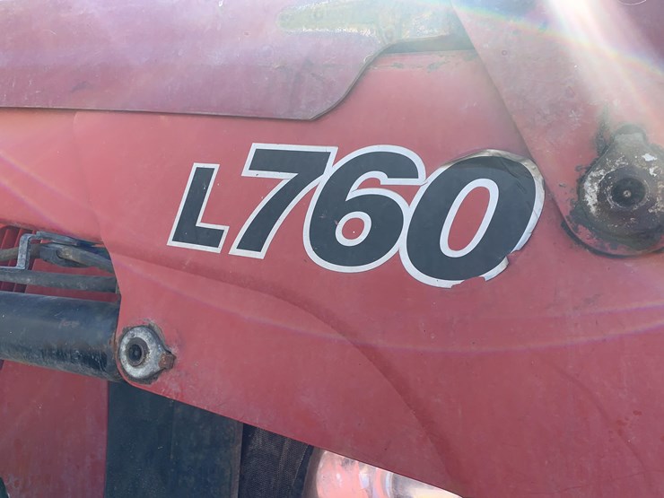 2011-case-ih-puma-140-tractor-image-15