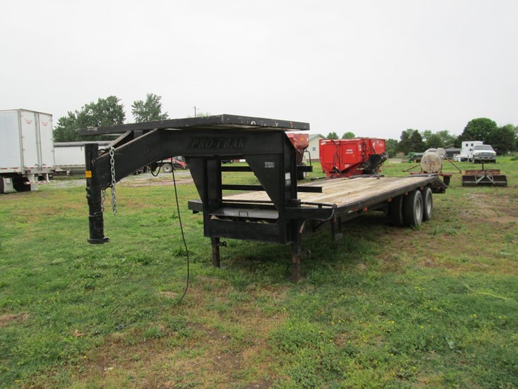 #46185-•-1997-pro-trak-20'-t/a-steel-gooseneck-equipment-trailer-1p9dg2528vc298151-image-1