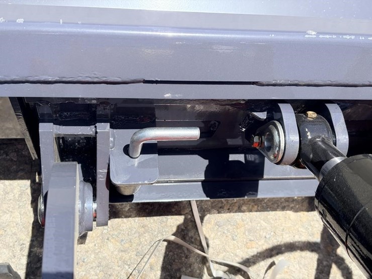 2026-zjg-zj-380-skid-steer-loader-image-6