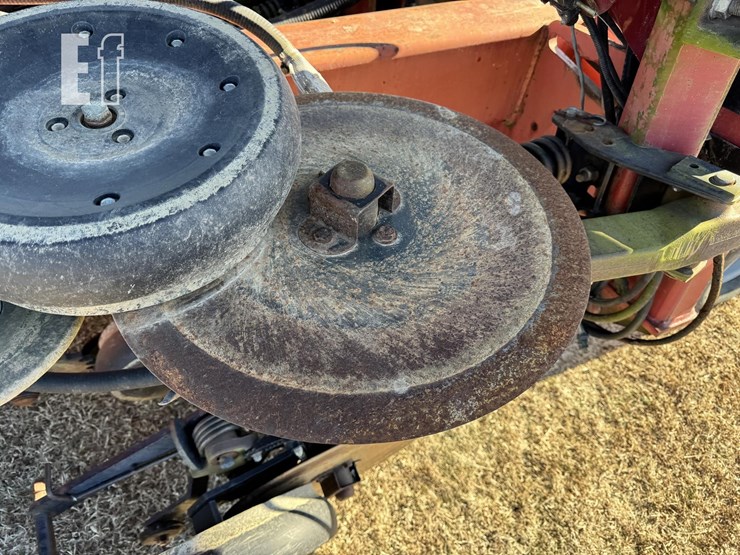 case-ih-2400-image-11