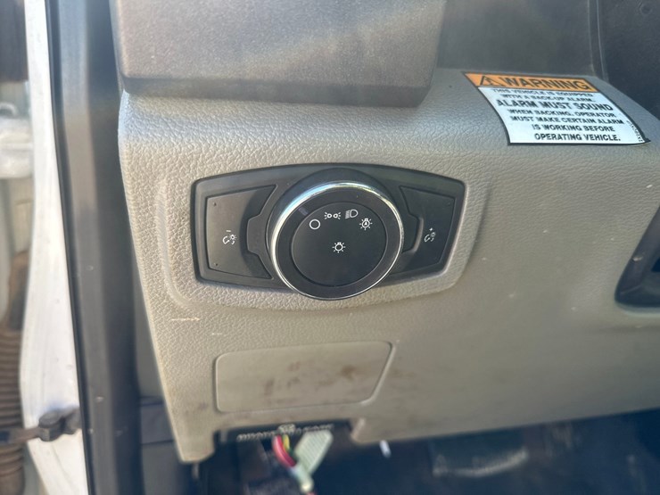 2019-ford-f550-image-28