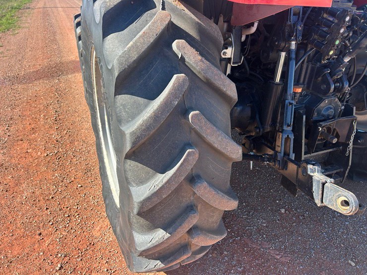 2019-case-ih-farmall-120u-image-5