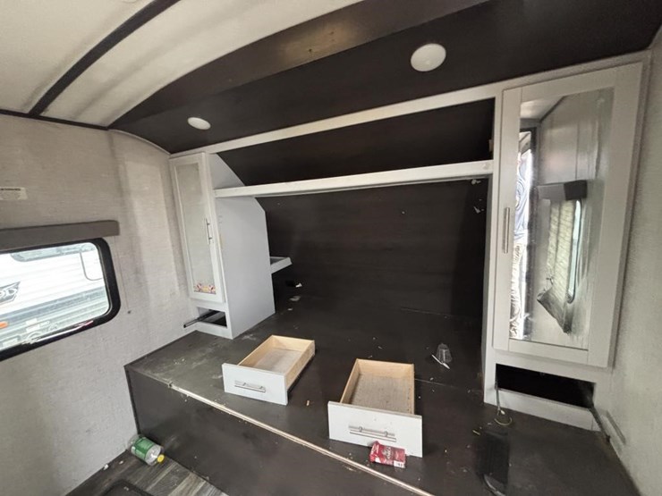 2020-premier-bl24rkpr20-travel-trailer-image-27