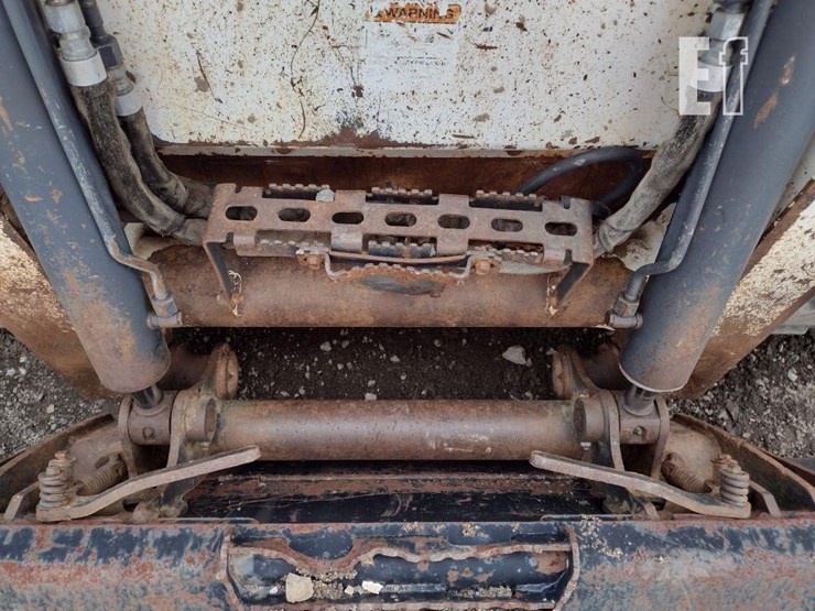 2013-bobcat-t770-image-26