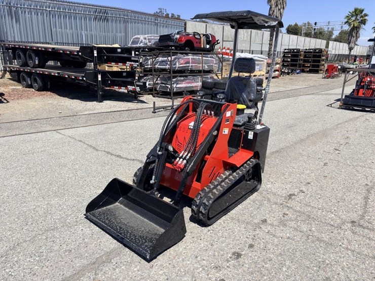2026-sdlanch-ssl580-skid-steer-loader-image-1