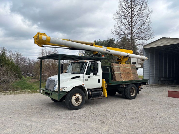 2005-international-durastar-4300-image-1