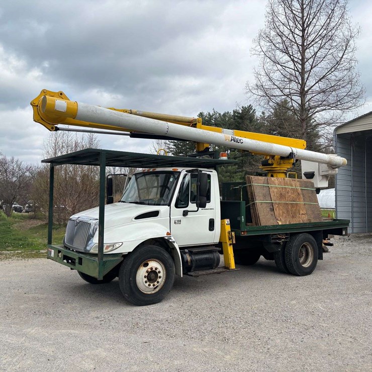 2005 INTERNATIONAL DURASTAR 4300