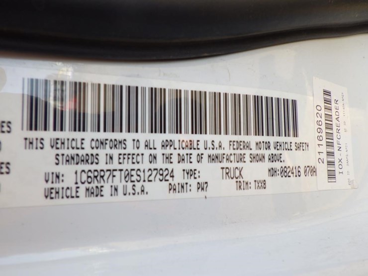 2014-dodge-1500-image-17