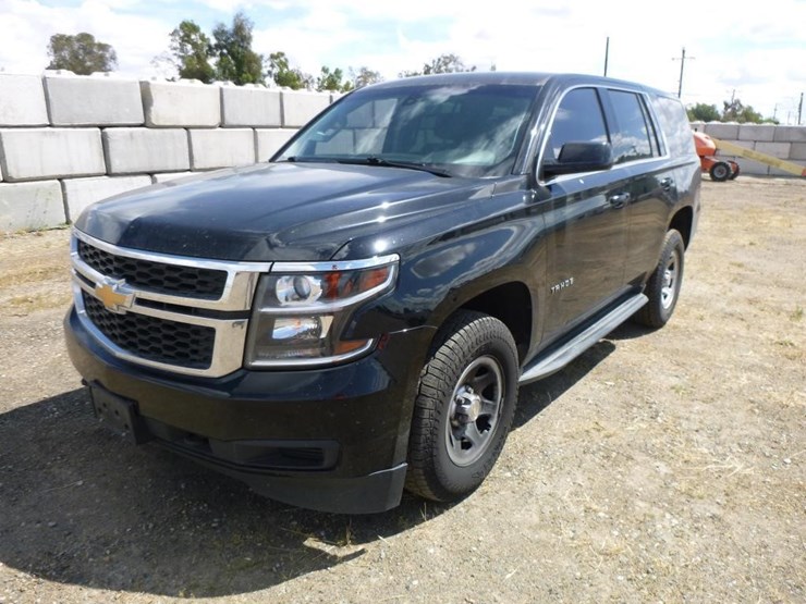 2019-chevrolet-tahoe-image-2