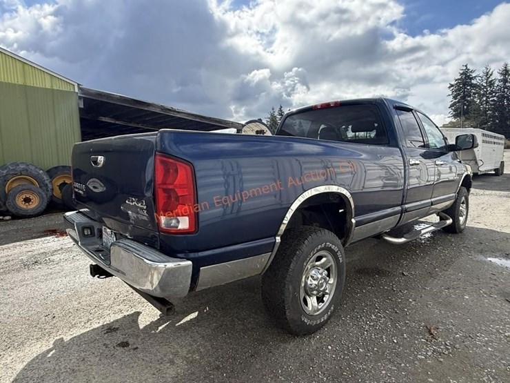 2004-dodge-ram-3500-image-8