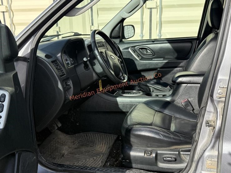 2007-ford-escape-image-40