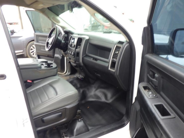 2014-dodge-1500-image-6