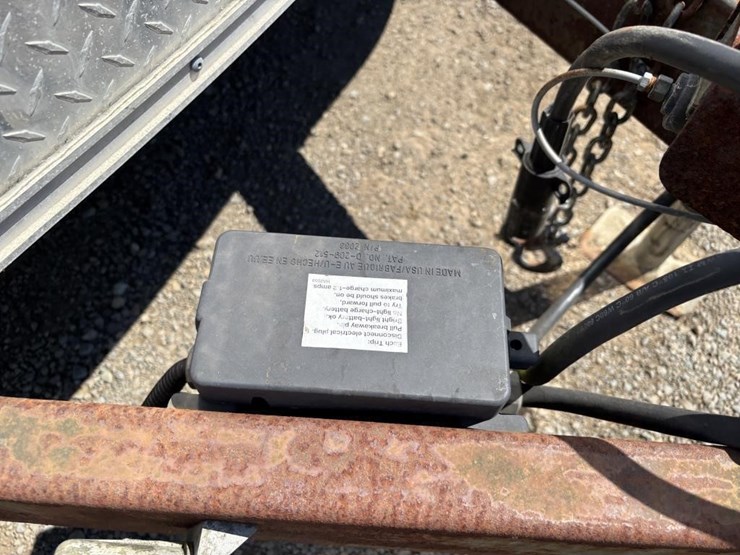 2007-haulmark-kd7x16wt3-enclosed-trailer-image-12