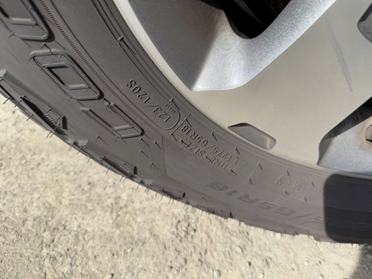 2014-ford-f150-xl-image-17