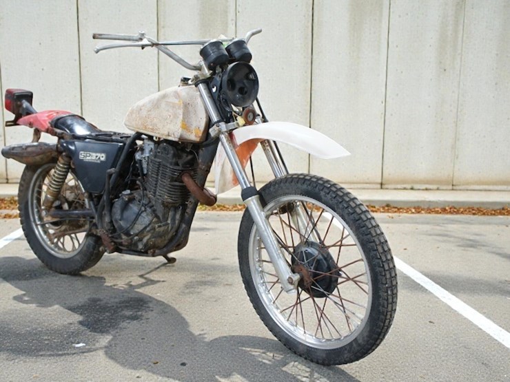 1978-suzuki-sp370-motorcycle-image-2