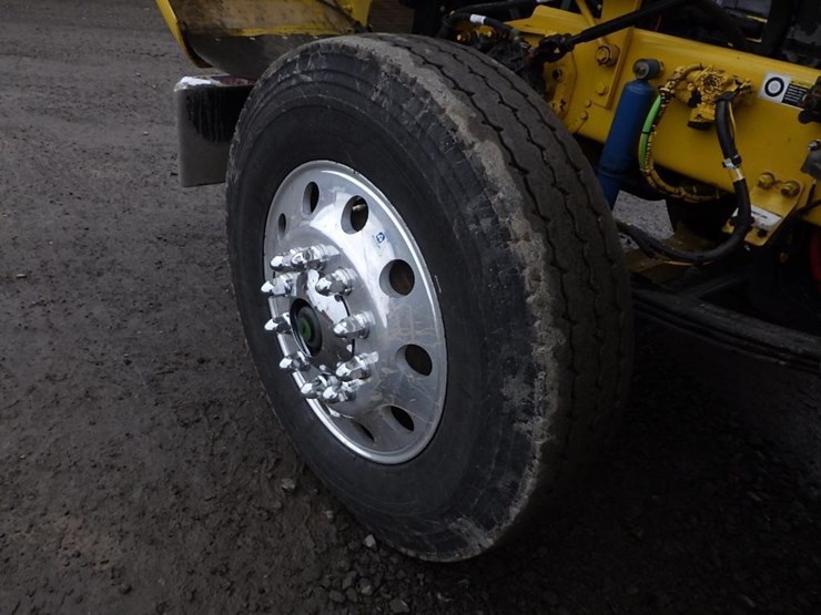 2016-kenworth-w900-image-71