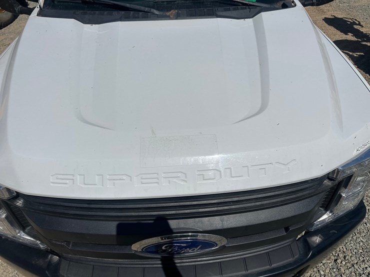 2019-ford-f550-image-11