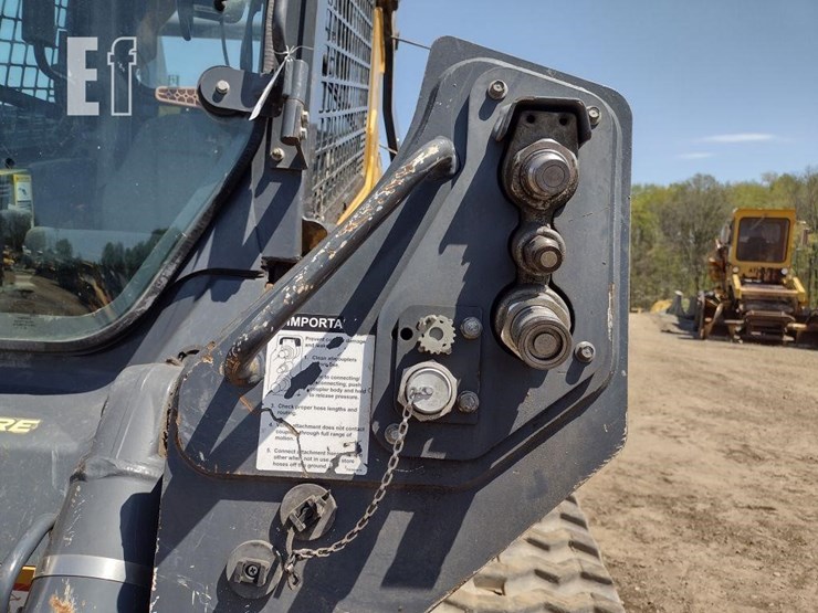 2022-deere-333g-image-22