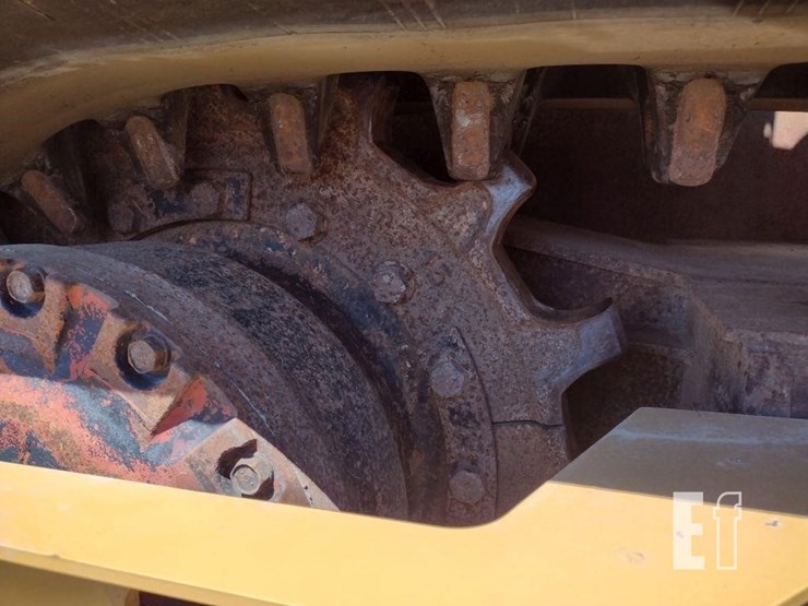 2009-morooka-mst3000vd-image-13