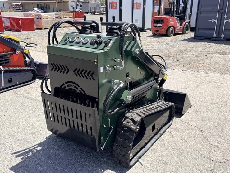 2026-zjg-zj-380-skid-steer-loader-image-3