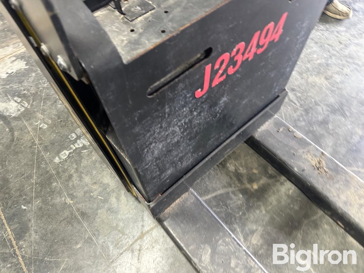 yale-mpb045vgn24t2634-electric-pallet-jack-image-17
