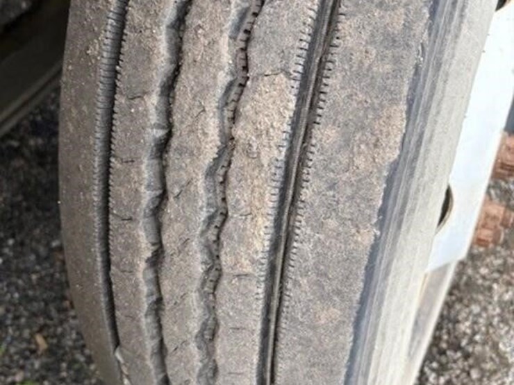 2006-international-durastar-4200-image-10