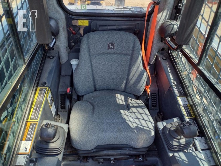 2022-deere-333g-image-10