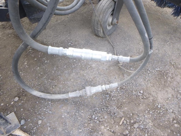 wausau-everest-100"-angle-broom-image-7