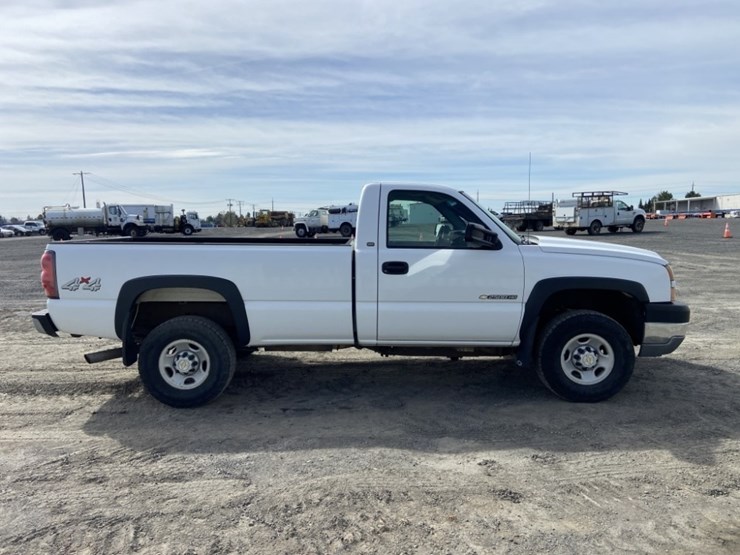 2005-chevrolet-silverado-2500hd-image-6