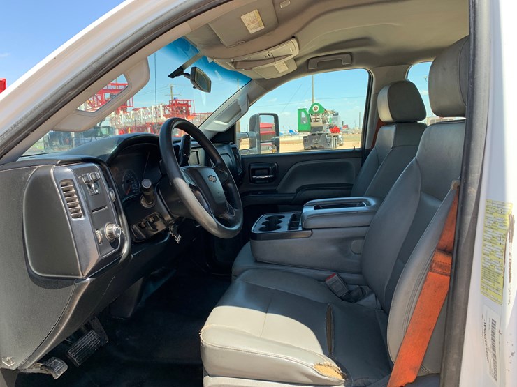 2022-chevrolet-silverado-6500hd-image-9