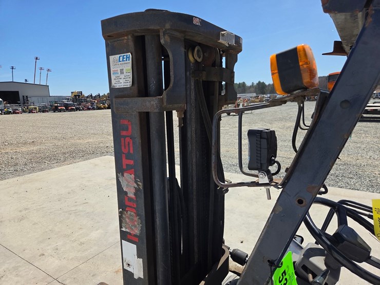 komatsu-fg25t-11-image-16