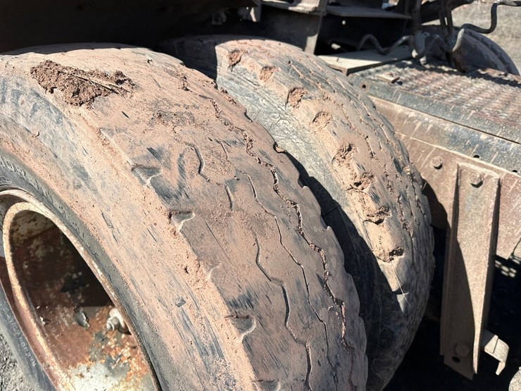 1984-ford-tractor-image-52