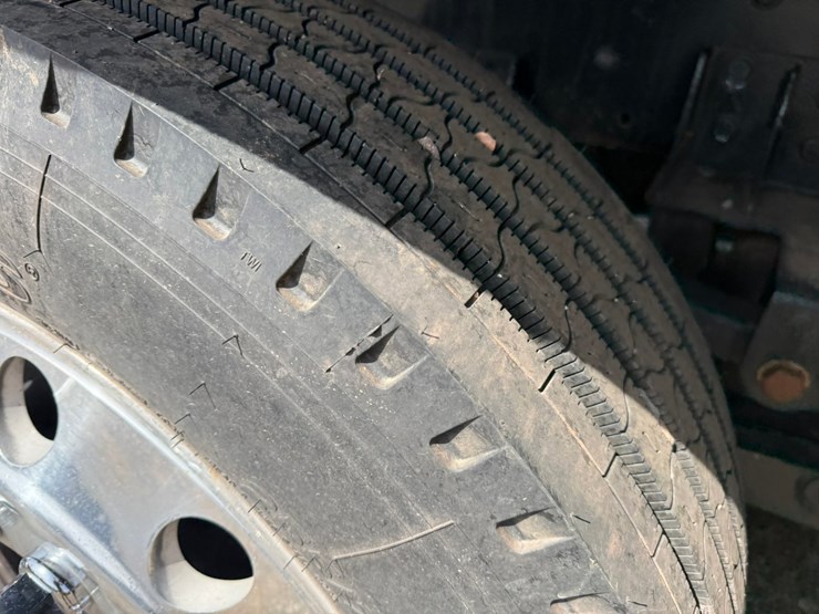 2015-peterbilt-579-image-80