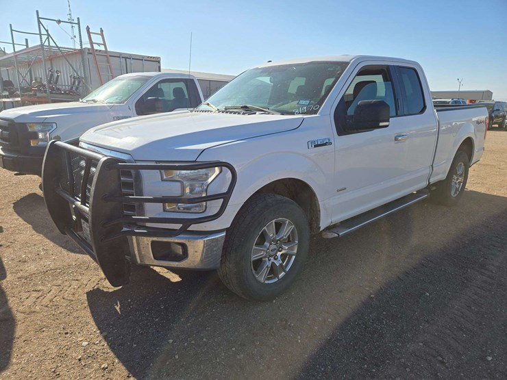 2016-ford-f150-xl-image-1