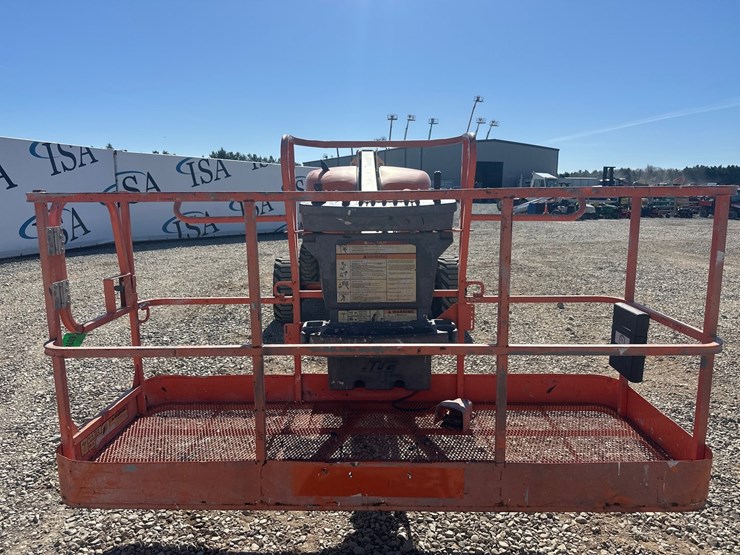 2007-jlg-400s-image-8