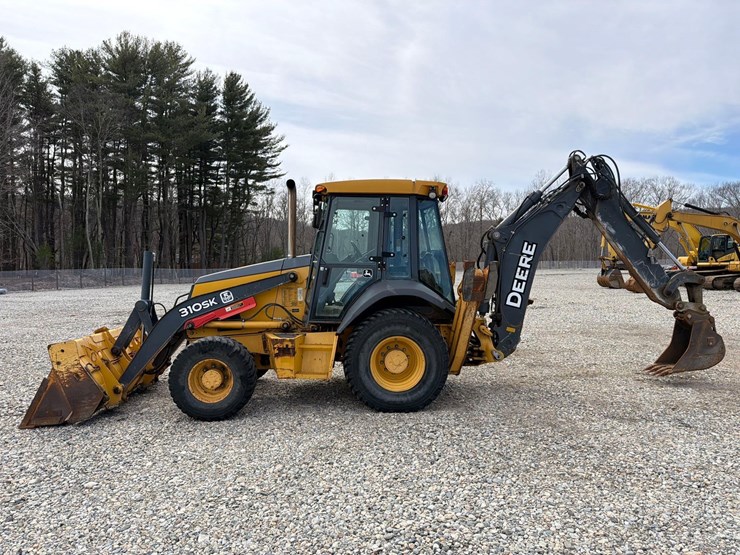 john-deere-310-image-1