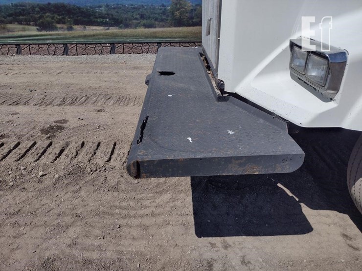 2008-kenworth-t800-image-32