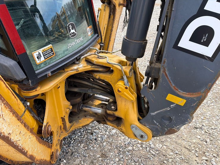 john-deere-310-image-8