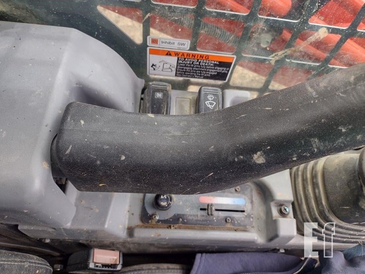 kubota-svl75-2-image-7