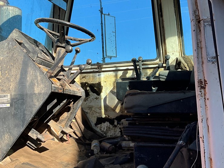 1977-case-2870-4wd-tractor-image-15