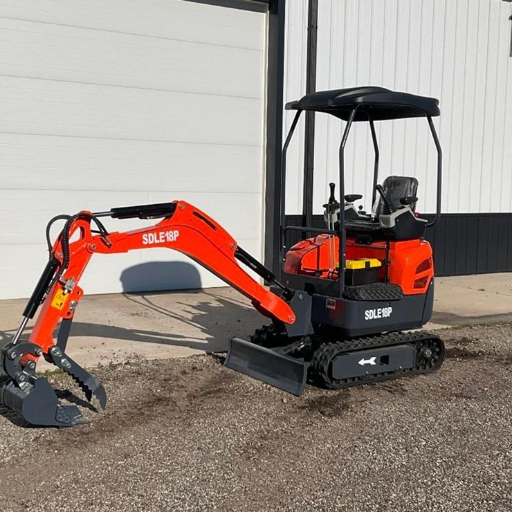 #1203 • Unused SDLE18P Mini Excavator* - Middlebury, IN