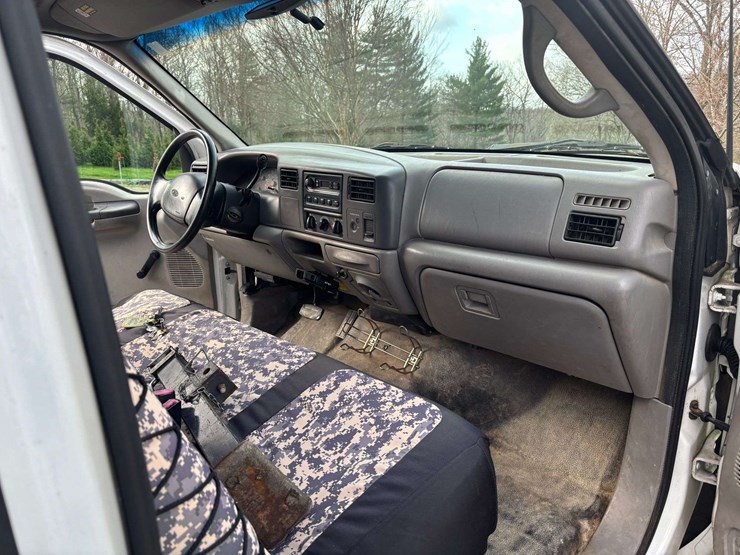 2001-ford-f550-image-35