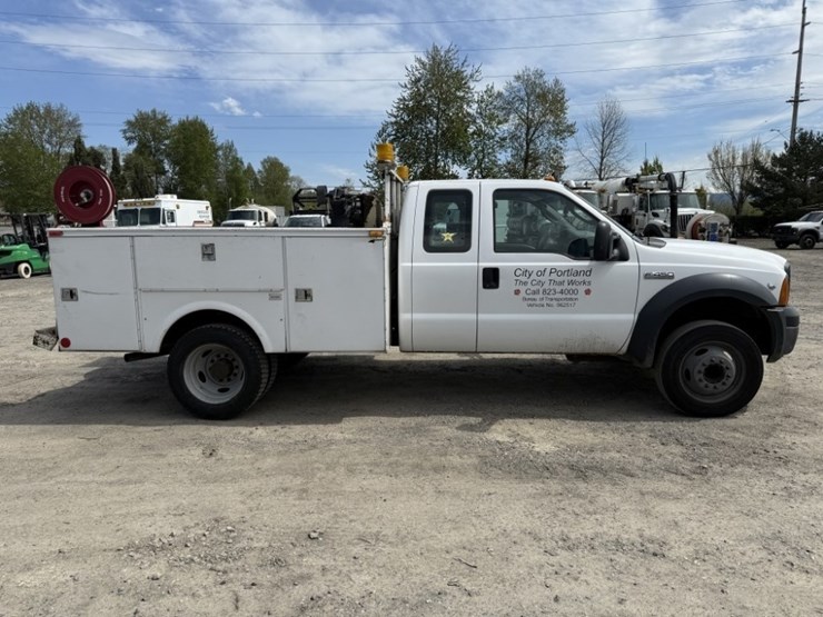 2006-ford-f450-image-3