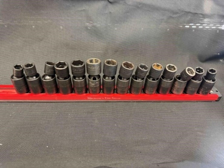 snap-on-swivel-head-impact-sockets-image-1