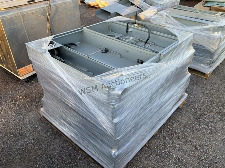 pallet-of-asst-electrical-panels-image-4