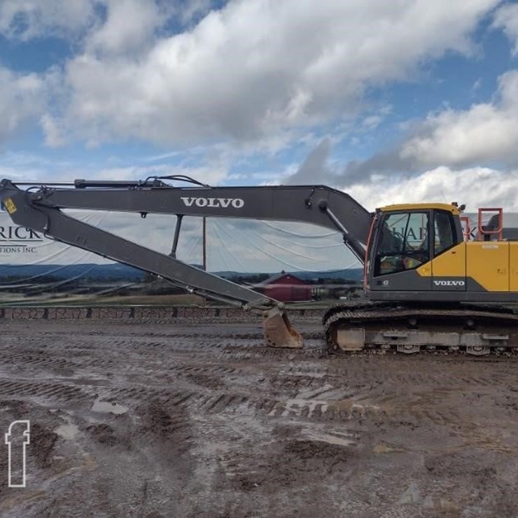 2020 VOLVO EC220E LR